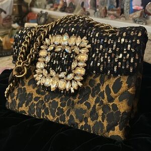 KURT GEIGER BLING BAG!  Stunning and sexy and NWT😳 nice and roomy😃